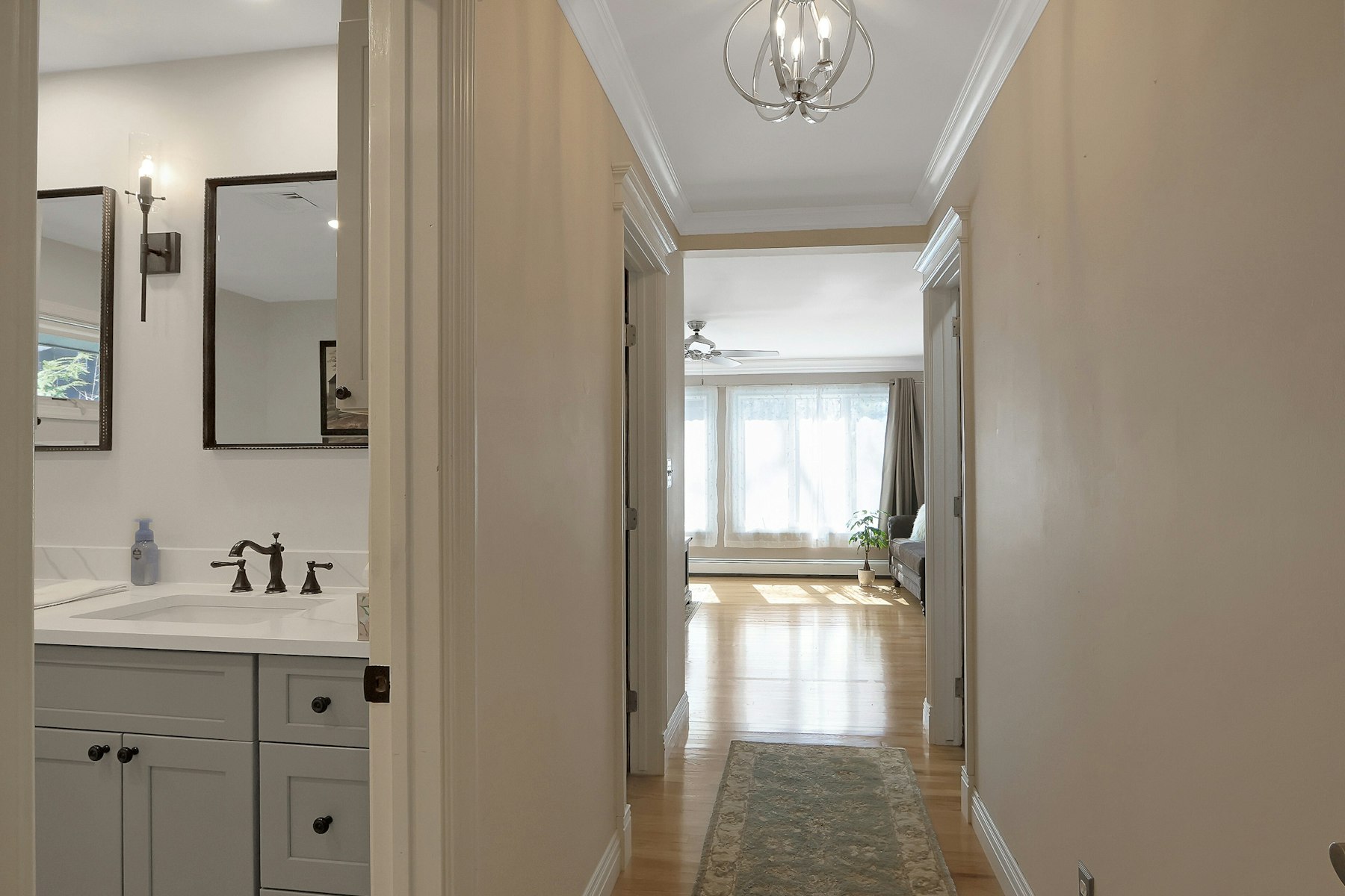  Laurel Ridge Tri-Level Contemporary - 物件實景