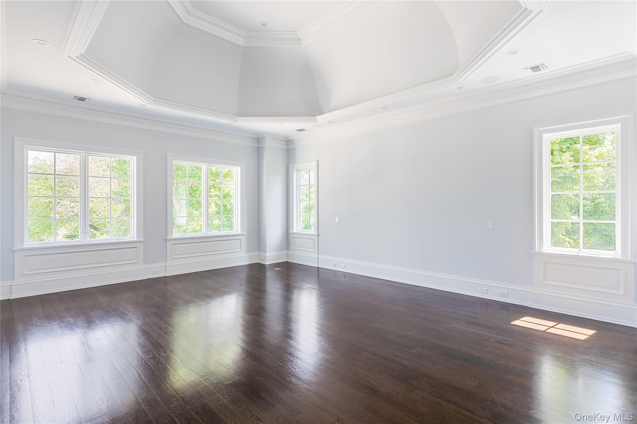  6 Foxwood Road, Great Neck, NY, 11024 - 物件實景