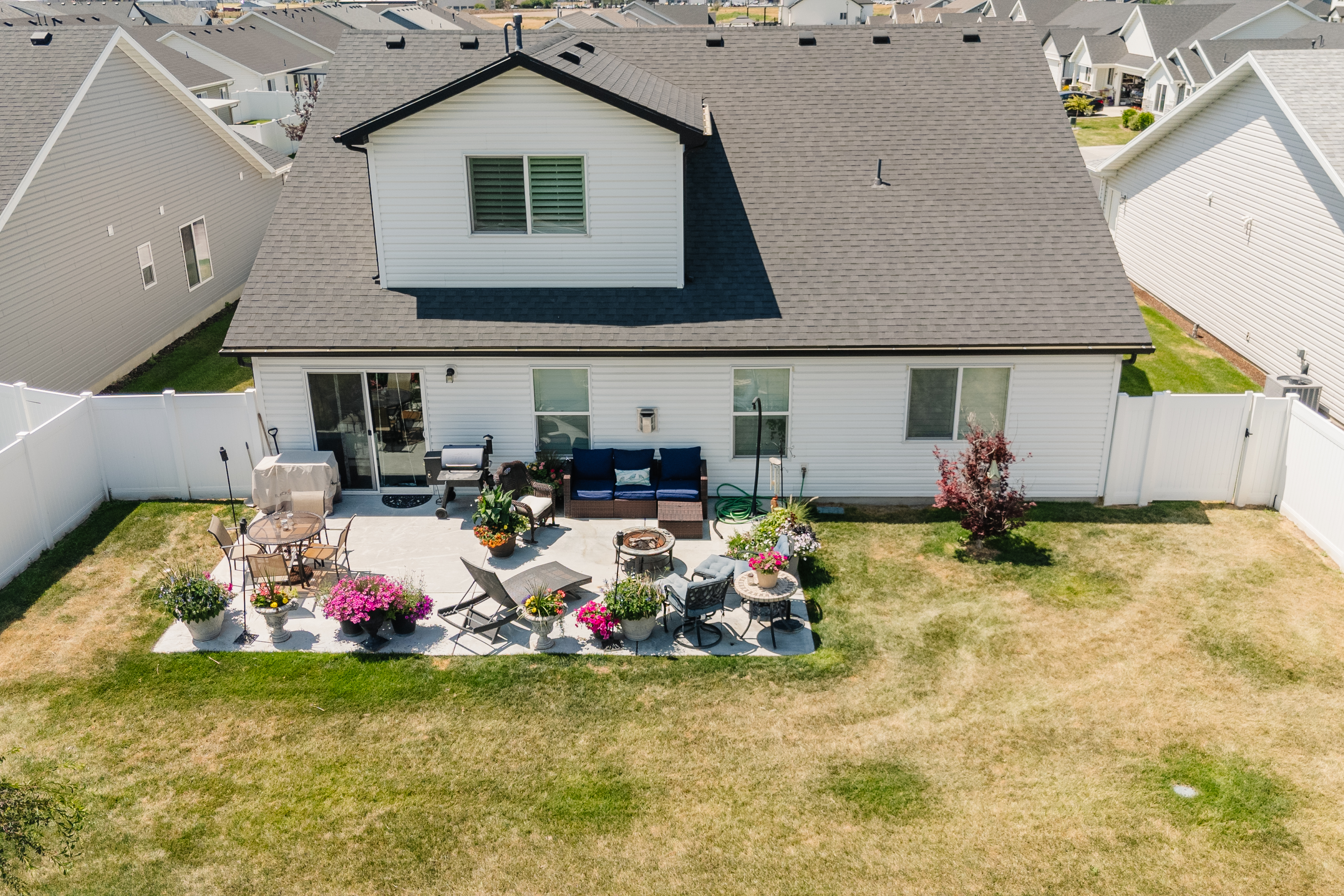 Hyde Park, Utah, 84318, United States, 4 Bedrooms Bedrooms, ,4 BathroomsBathrooms,Residential,For Sale,1921170