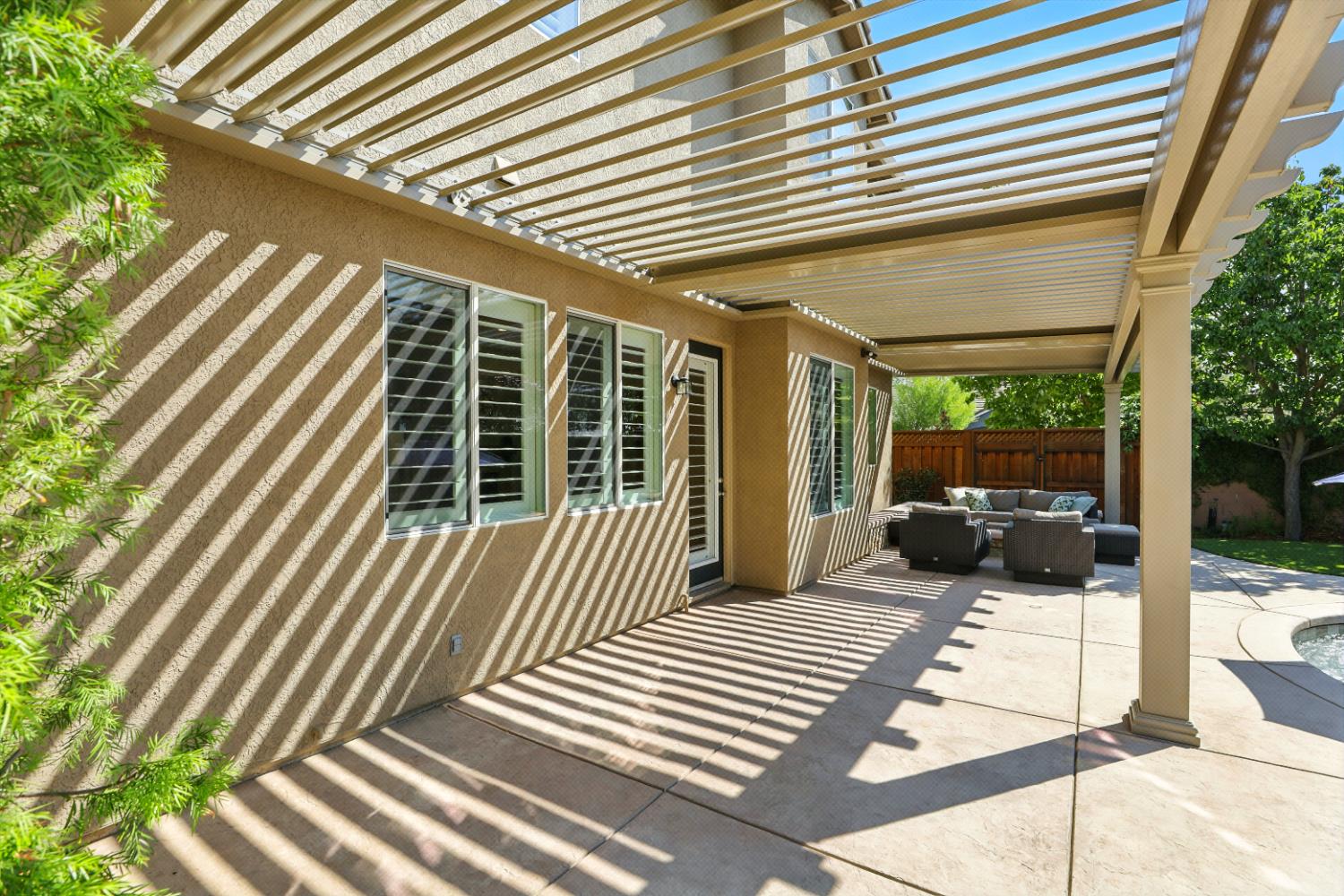 West Sacramento, California, 95691, United States, 4 Bedrooms Bedrooms, ,3 BathroomsBathrooms,Residential,For Sale,1940145
