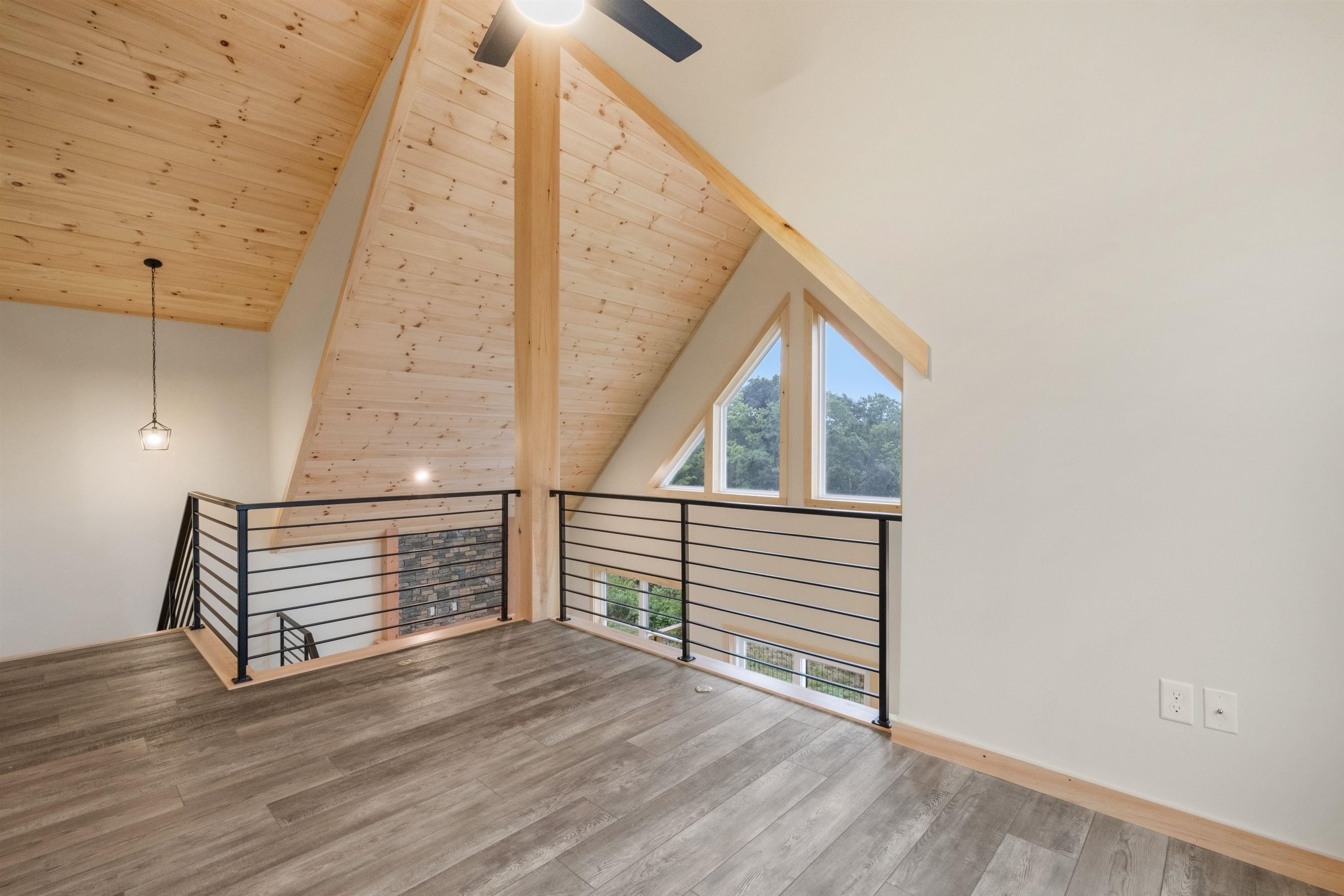 Thornton, New Hampshire, 03285, United States, 3 Bedrooms Bedrooms, ,3 BathroomsBathrooms,Residential,For Sale,1974297