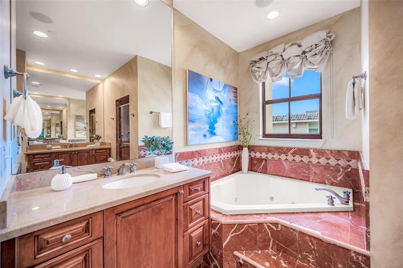 Fort Lauderdale, Florida, 33301, United States, 3 Bedrooms Bedrooms, ,4 BathroomsBathrooms,Residential,For Sale,1947110