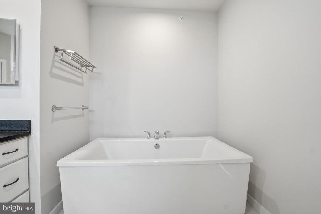 Chantilly, Virginia, 20151, United States, 3 Bedrooms Bedrooms, ,3 BathroomsBathrooms,Residential,For Sale,2048554