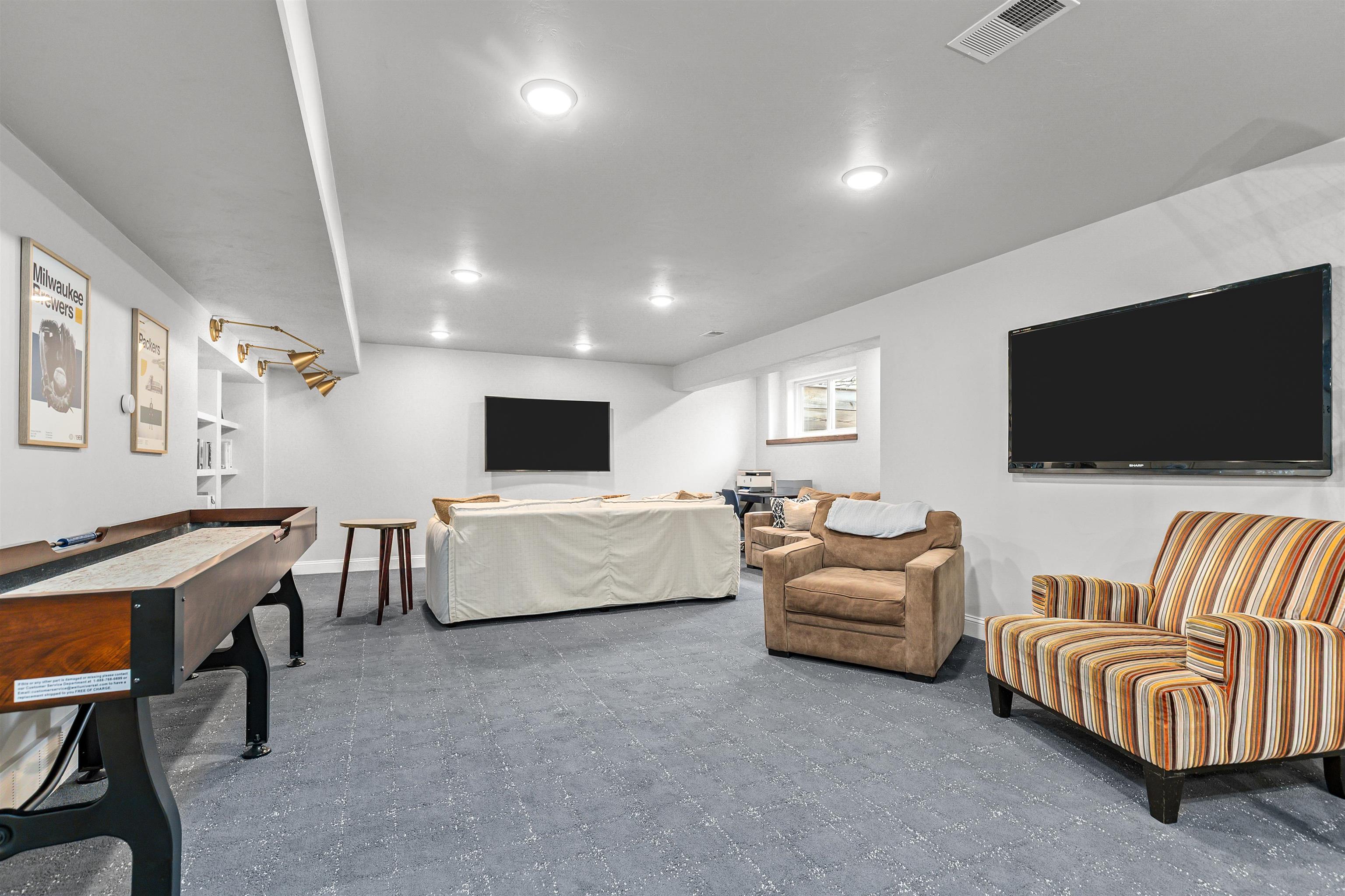 Greenville, Wisconsin, 54942-8126, United States, 6 Bedrooms Bedrooms, ,5 BathroomsBathrooms,Residential,For Sale,2040409