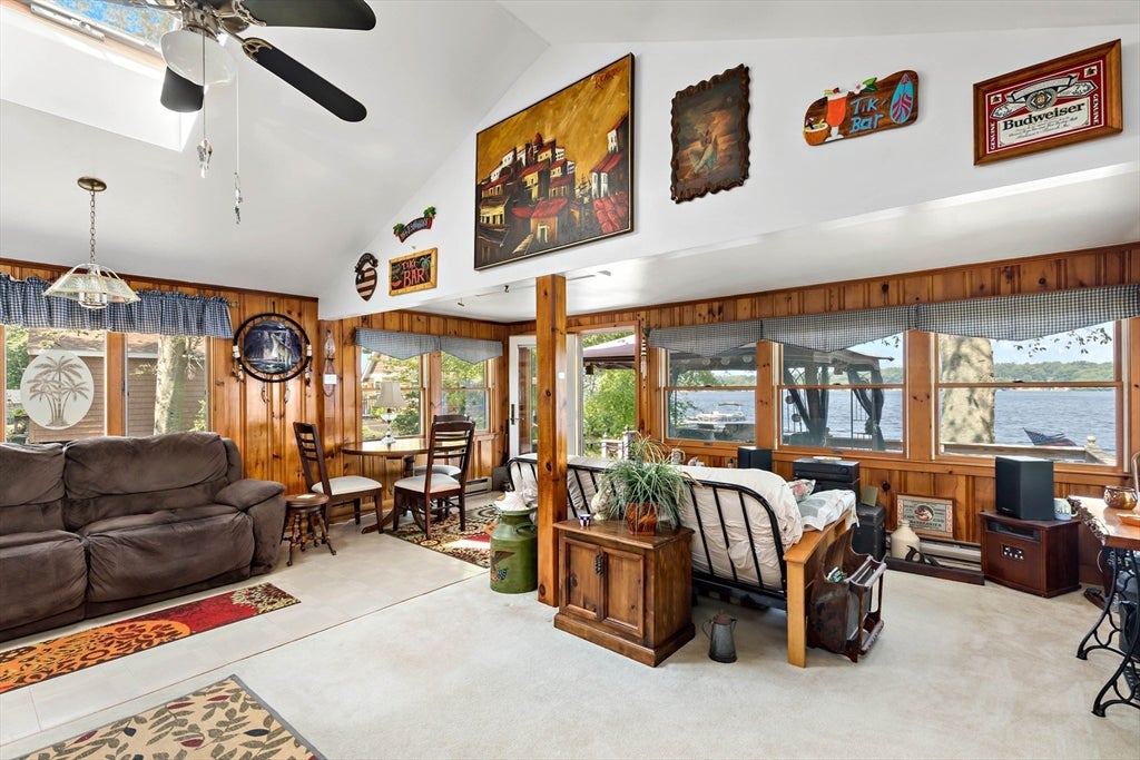 Lakeville, Massachusetts, 02347, United States, 2 Bedrooms Bedrooms, ,1 BathroomBathrooms,Residential,For Sale,1924540