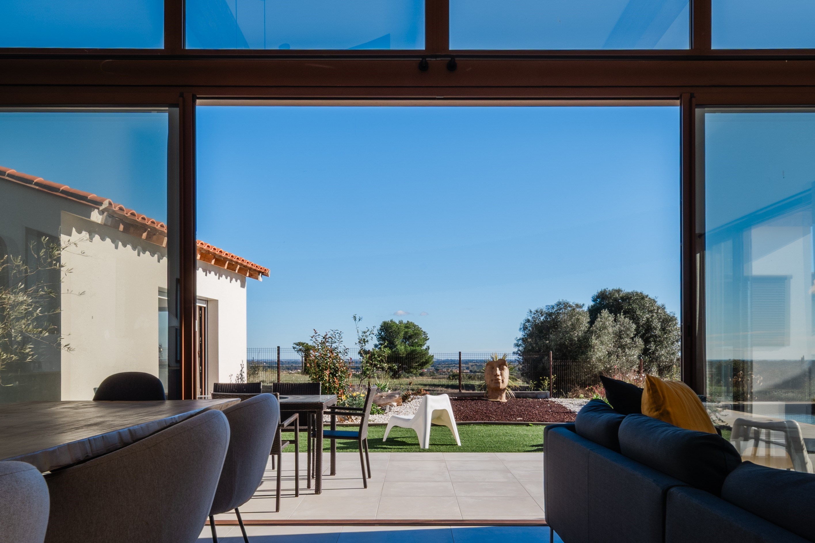  Elegant Contemporary single-storey villa with large garage and pool in a sought… - 物件實景