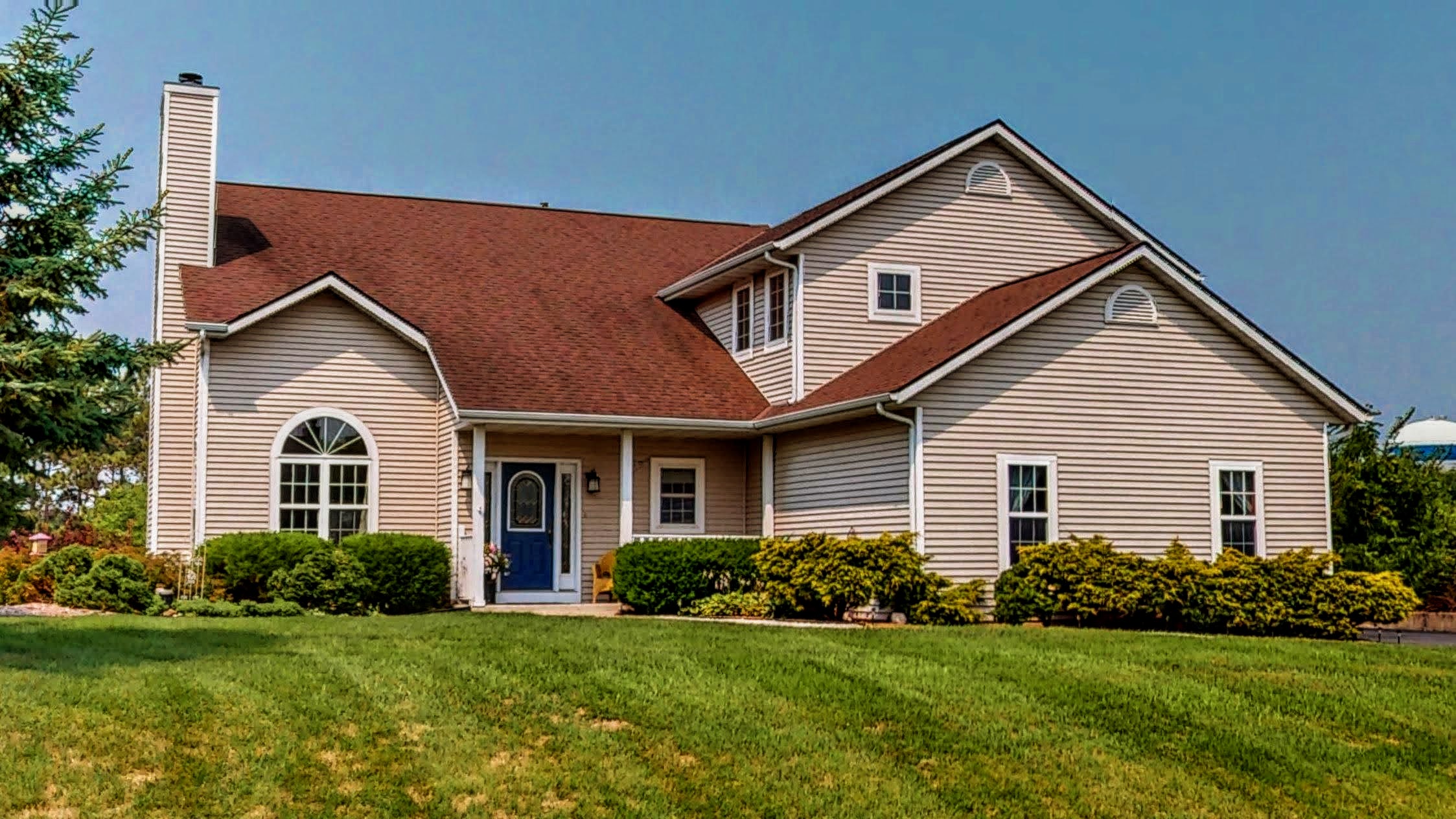 Koshkonong, Wisconsin, 53538, United States, 4 Bedrooms Bedrooms, ,4 BathroomsBathrooms,Residential,For Sale,1982148