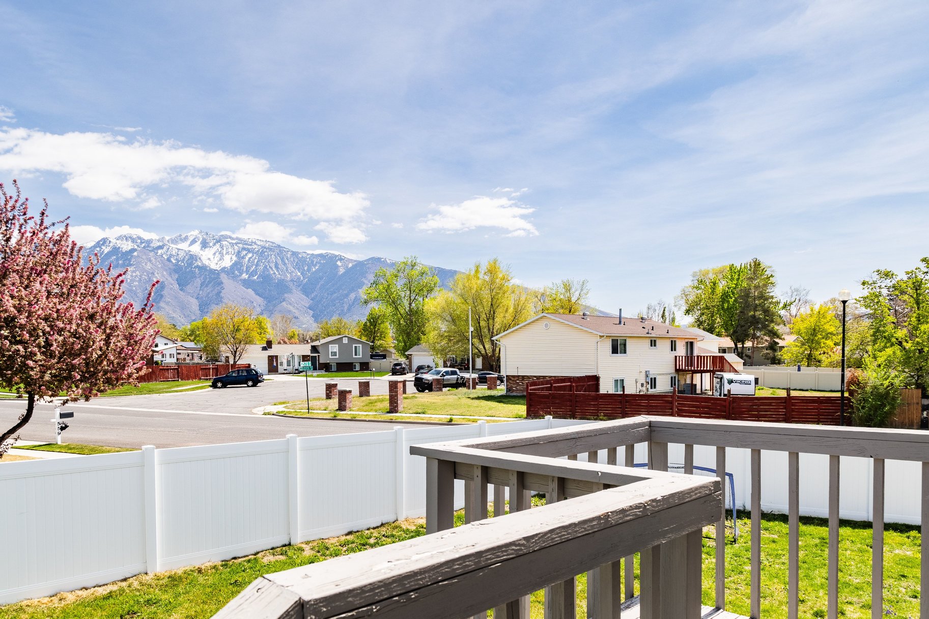  Timeless Split-Entry with Mountain Views - 物件實景
