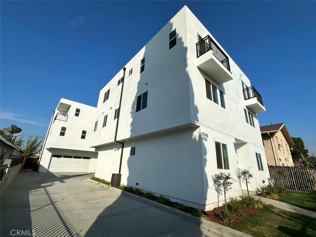 LOS ANGELES, California, 90001, United States, ,Residential,For Sale,1810570