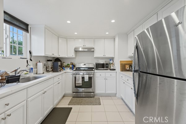 Los Angeles, California, 90007, United States, ,Residential,For Sale,1979560