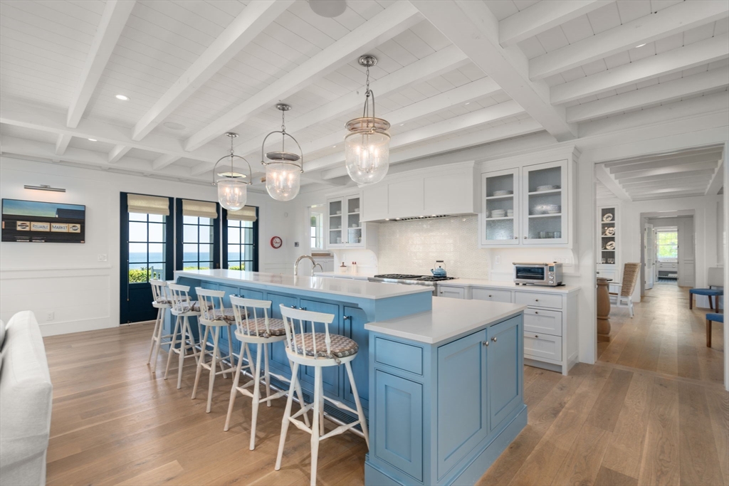 Oak Bluffs, Massachusetts, 02557, United States, 8 Bedrooms Bedrooms, ,9 BathroomsBathrooms,Residential,For Sale,1848541