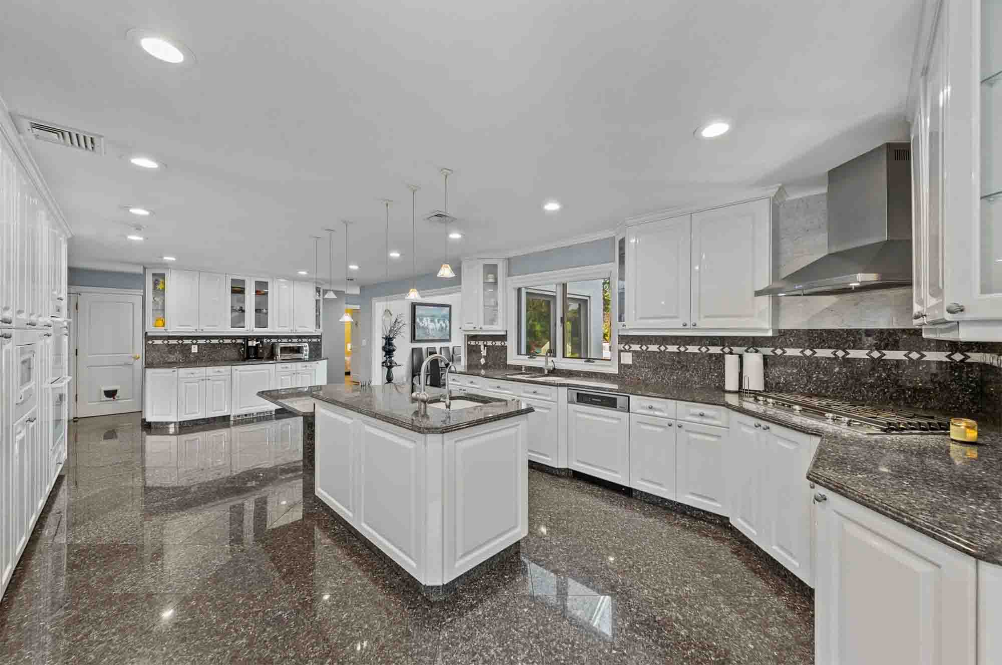  311 Bellaire Drive, Demarest, NJ, 07627 - 物件實景
