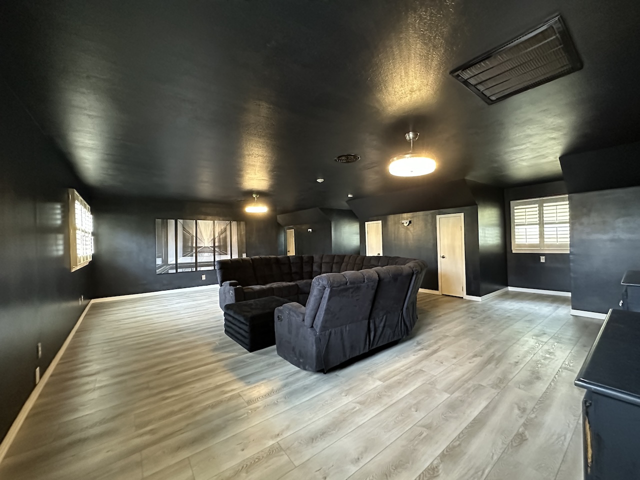 Union City, Tennessee, 38261, United States, 6 Bedrooms Bedrooms, ,5 BathroomsBathrooms,Residential,For Sale,1924324