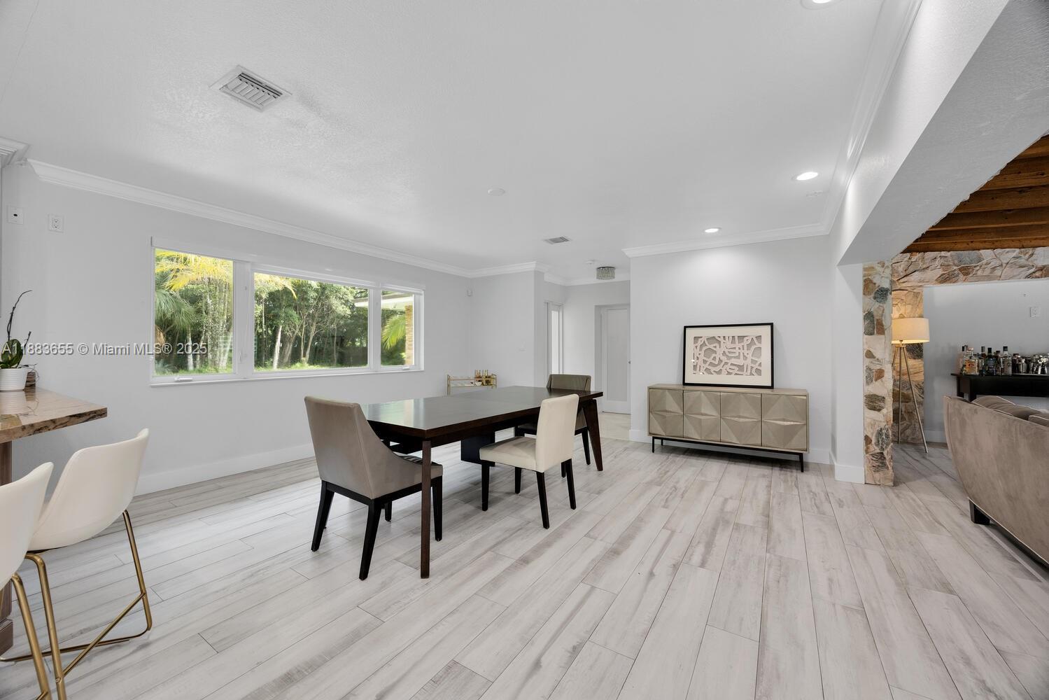 Miami, Florida, 33173, United States, 4 Bedrooms Bedrooms, ,2 BathroomsBathrooms,Residential,For Sale,1986231