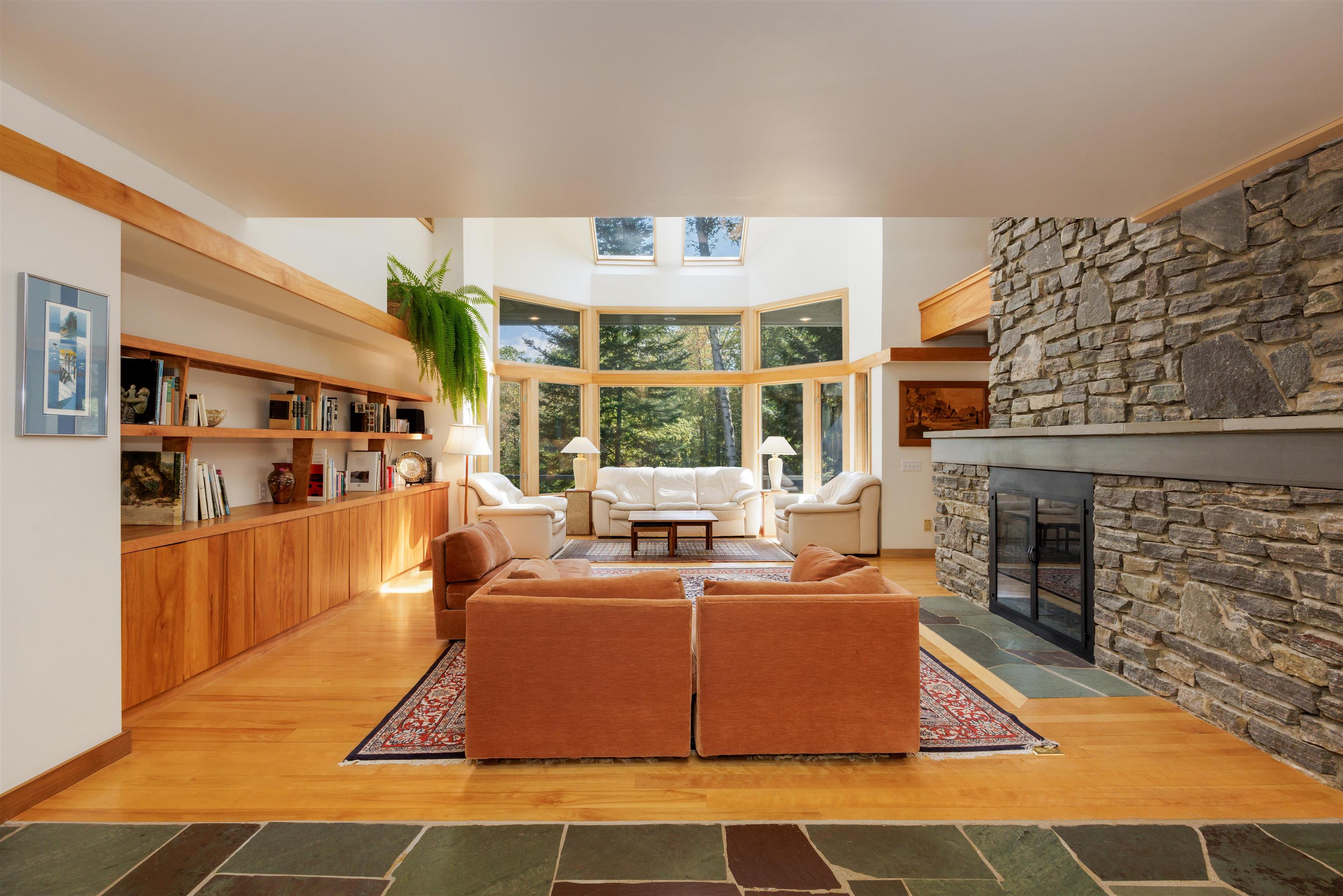 Grantham, New Hampshire, 03753, United States, 4 Bedrooms Bedrooms, ,3 BathroomsBathrooms,Residential,For Sale,1947090