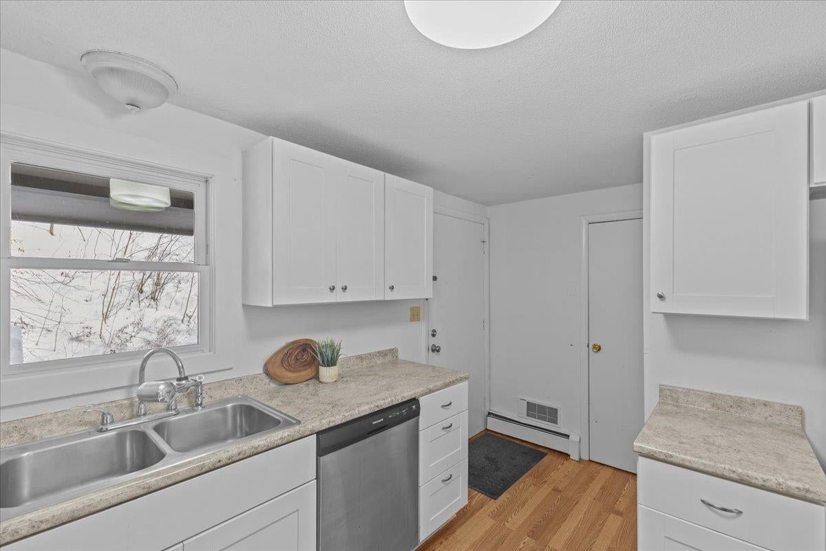 Stowe, Vermont, 05672, United States, 4 Bedrooms Bedrooms, ,2 BathroomsBathrooms,Residential,For Sale,2003261