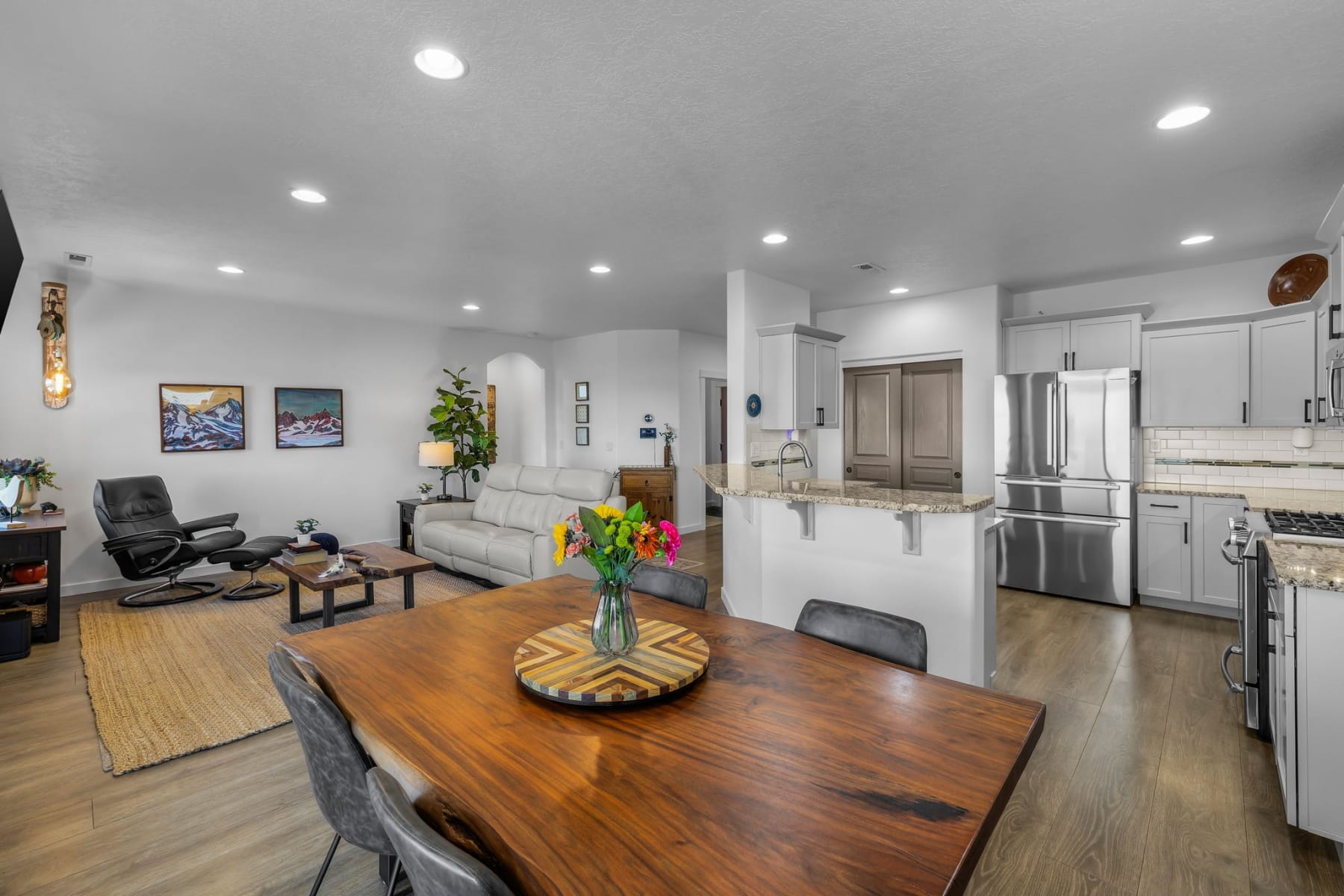  4431 SW Salmon Place Redmond, OR 97756 - 物件實景