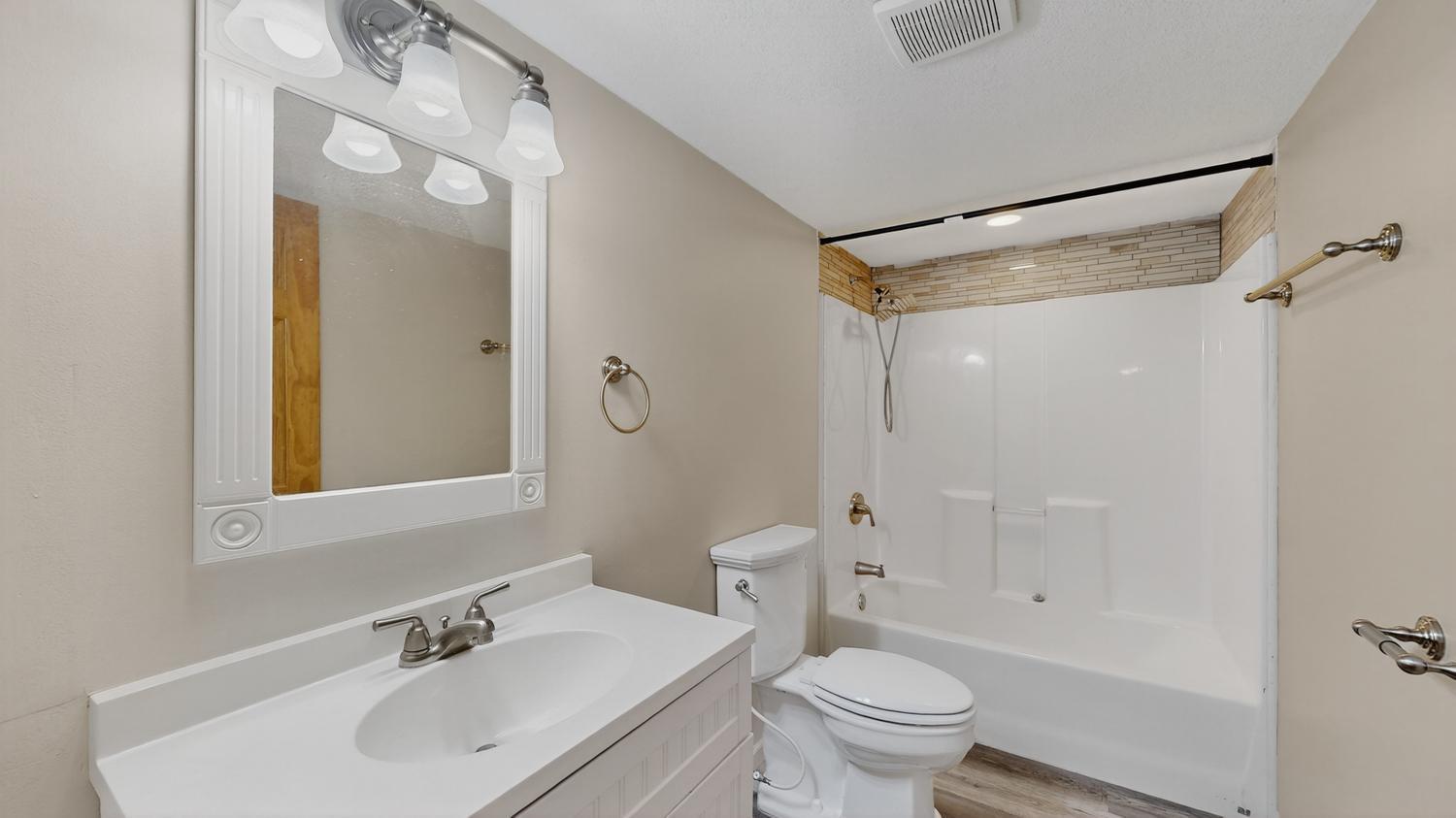 Udolpho Twp, Minnesota, 55917, United States, 5 Bedrooms Bedrooms, ,3 BathroomsBathrooms,Residential,For Sale,1940974