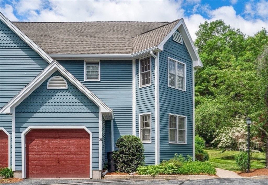Hopkinton, Massachusetts, 01748, United States, 2 Bedrooms Bedrooms, ,3 BathroomsBathrooms,Residential,For Sale,1875527