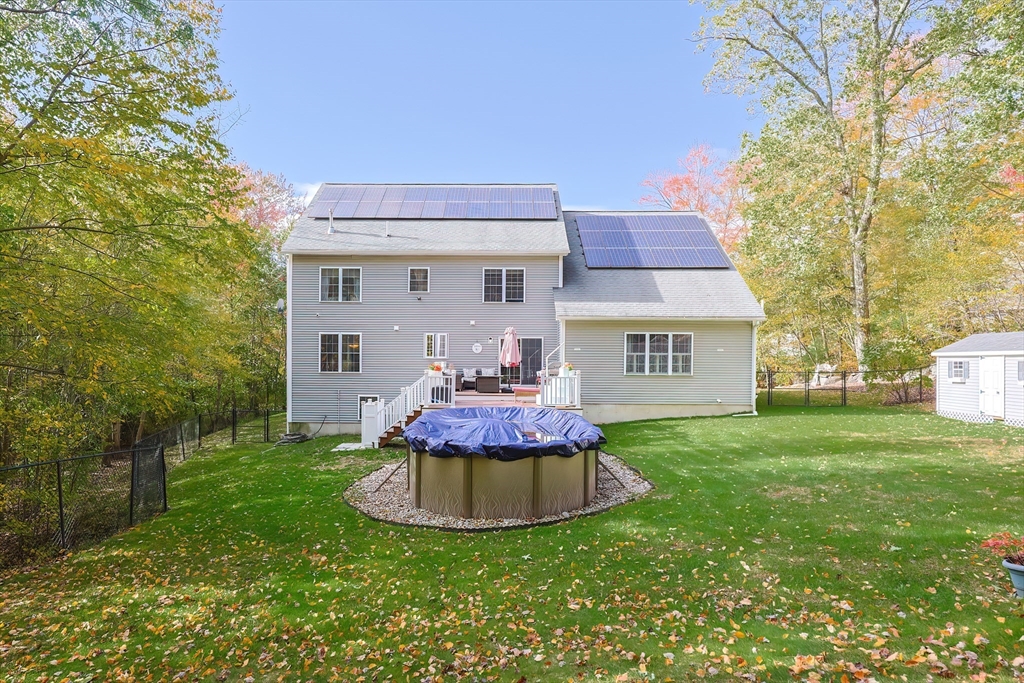 Northbridge, Massachusetts, 01534, United States, 4 Bedrooms Bedrooms, ,2 BathroomsBathrooms,Residential,For Sale,1977320