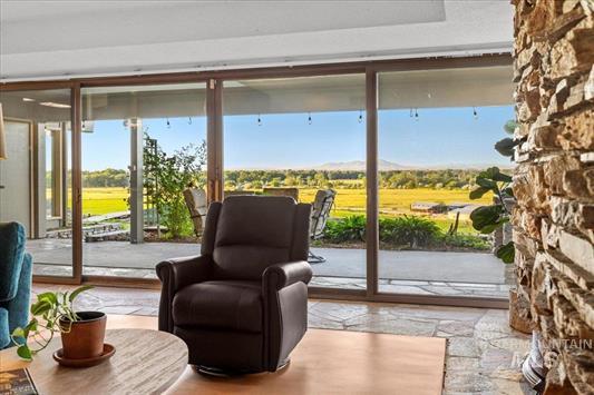 Caldwell, Idaho, 83605, United States, 2 Bedrooms Bedrooms, ,3 BathroomsBathrooms,Residential,For Sale,1979980