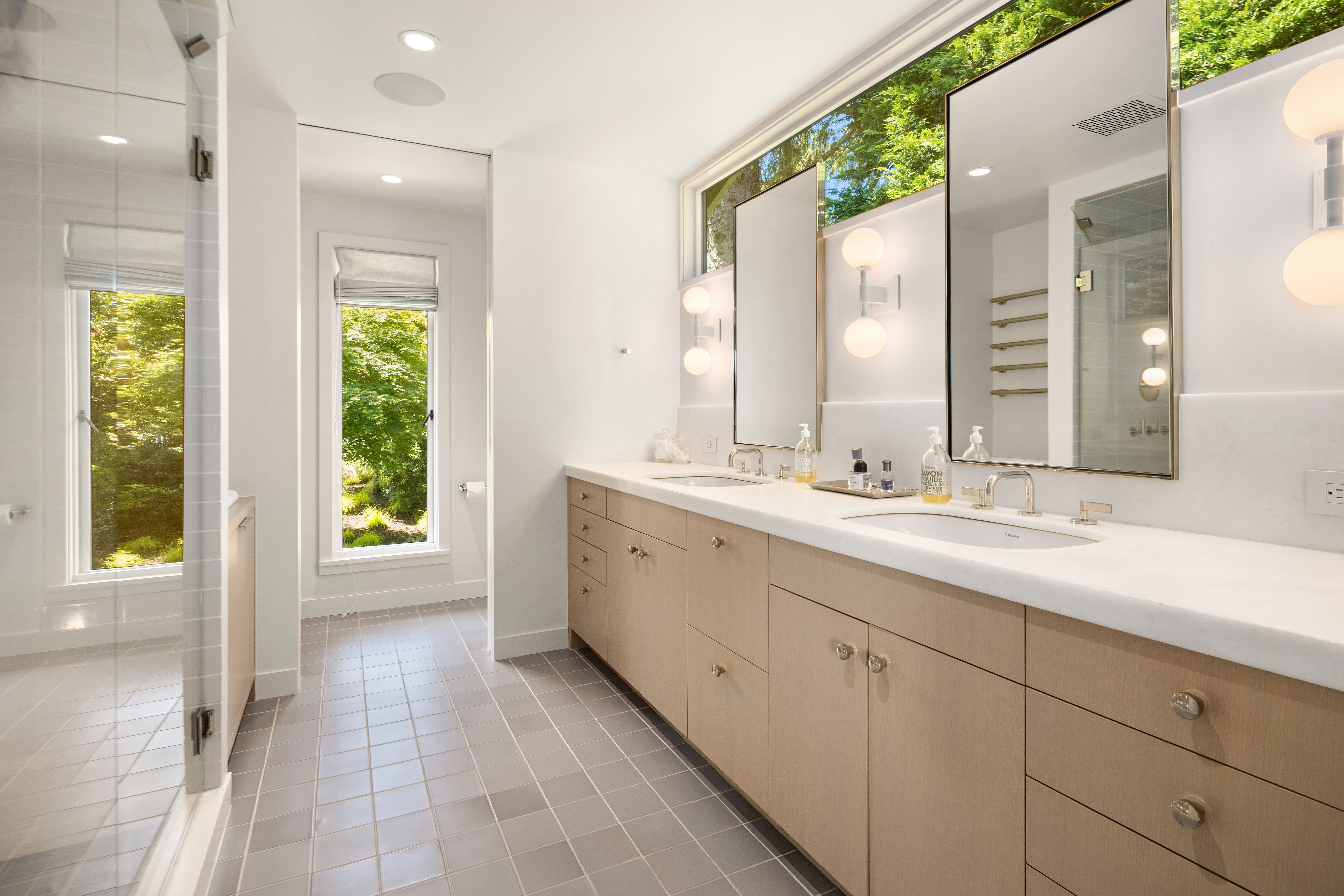  1514 Shenandoah Dr E, Seattle, WA 98112 - 物件實景