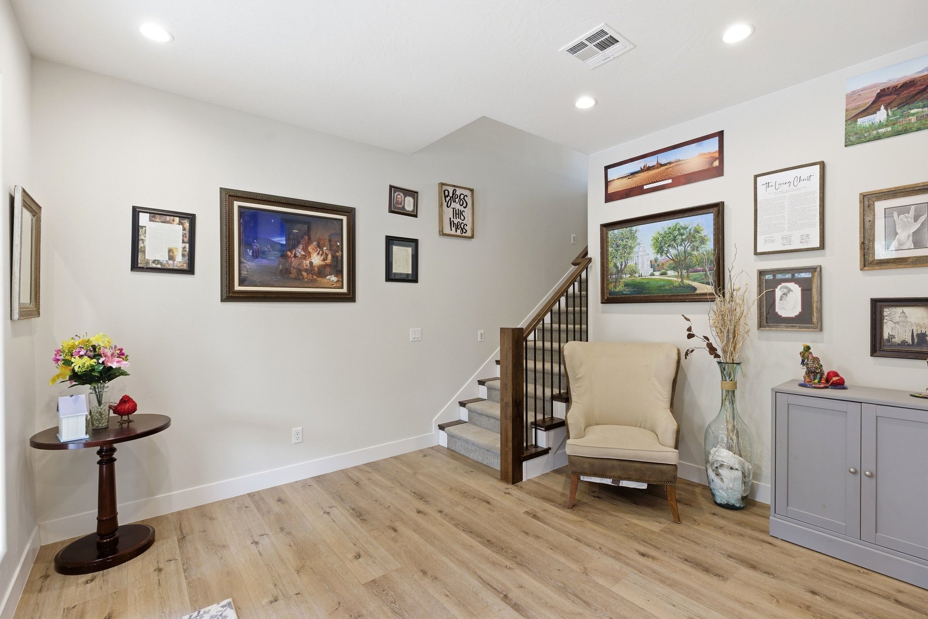  5 Acres • Two Homes In One • Horse Property With Flexible Living Options - 物件實景