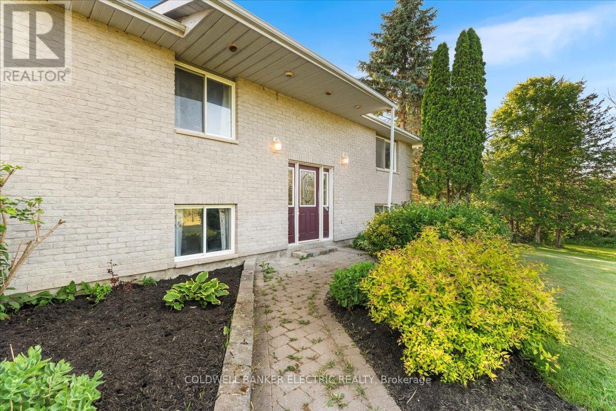 PRINCE EDWARD COUNTY (AMELIASBURG WARD), Ontario, K0K 1A0, CA, 5 Bedrooms Bedrooms, ,2 BathroomsBathrooms,Residential,For Sale,1867641