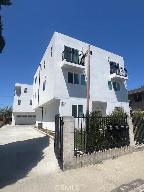 Los Angeles, California, 90001, United States, ,Residential,For Sale,1976329