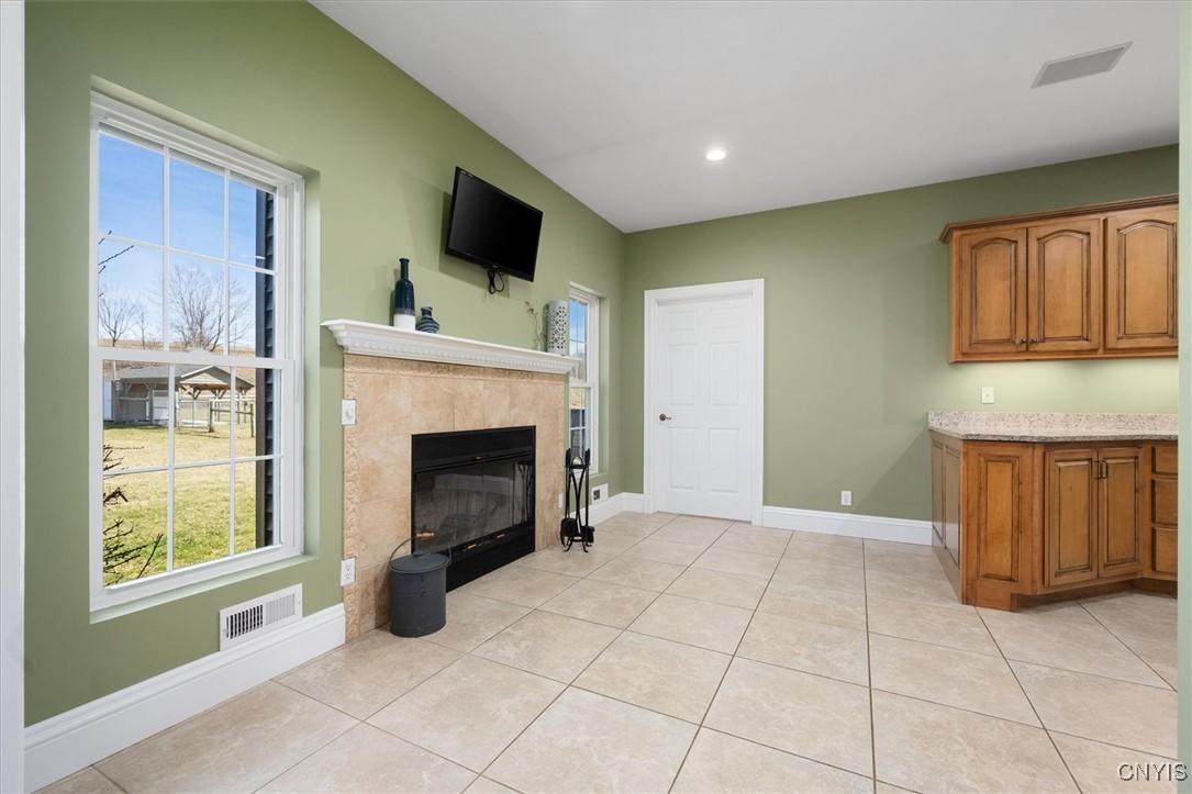 Augusta, New York, 13425, United States, 4 Bedrooms Bedrooms, ,5 BathroomsBathrooms,Residential,For Sale,1999088