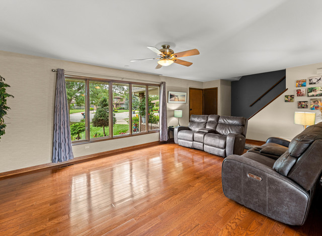 Palos Hills, Illinois, 60465, United States, 4 Bedrooms Bedrooms, ,3 BathroomsBathrooms,Residential,For Sale,1940723