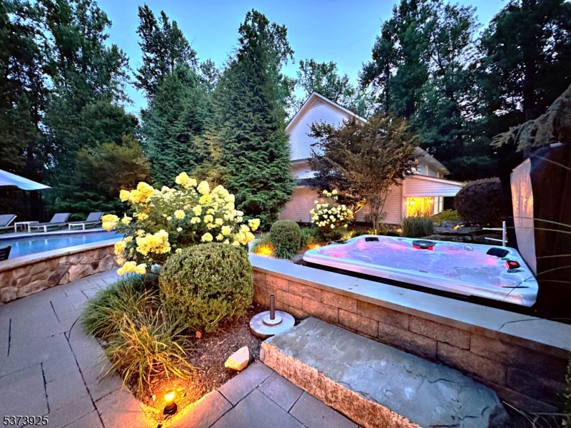 Bernardsville Boro, New Jersey, 07924, United States, 5 Bedrooms Bedrooms, ,8 BathroomsBathrooms,Residential,For Sale,1910791