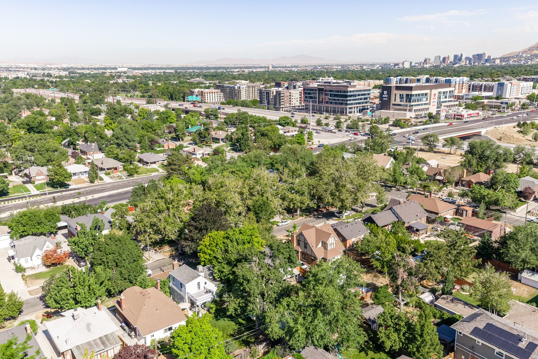  Charming Two-Story Home in the Highly Sought-After Highland Park Neighborhood - 物件實景