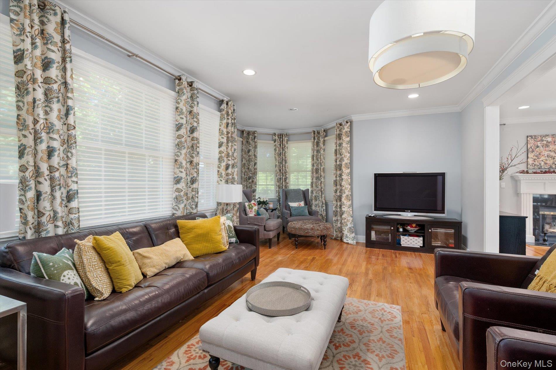  15 Church Street, Roslyn, NY, 11576 - 物件實景