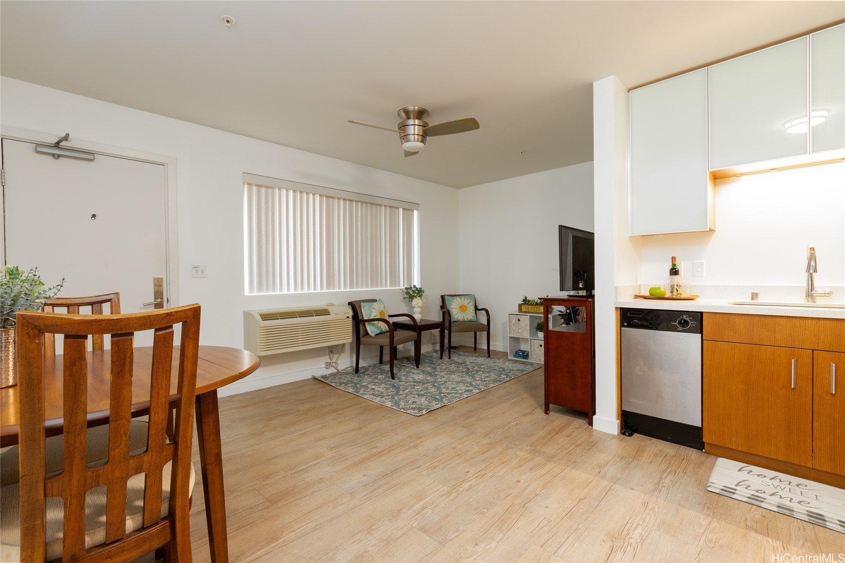 Honolulu, Hawaii, 96814, United States, 2 Bedrooms Bedrooms, ,2 BathroomsBathrooms,Residential,For Sale,1968678