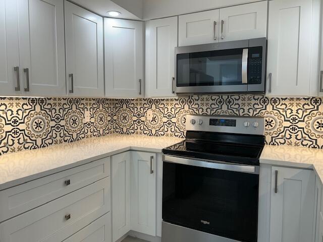 Hypoluxo, Florida, 33462, United States, 2 Bedrooms Bedrooms, ,2 BathroomsBathrooms,Residential,For Sale,1736314