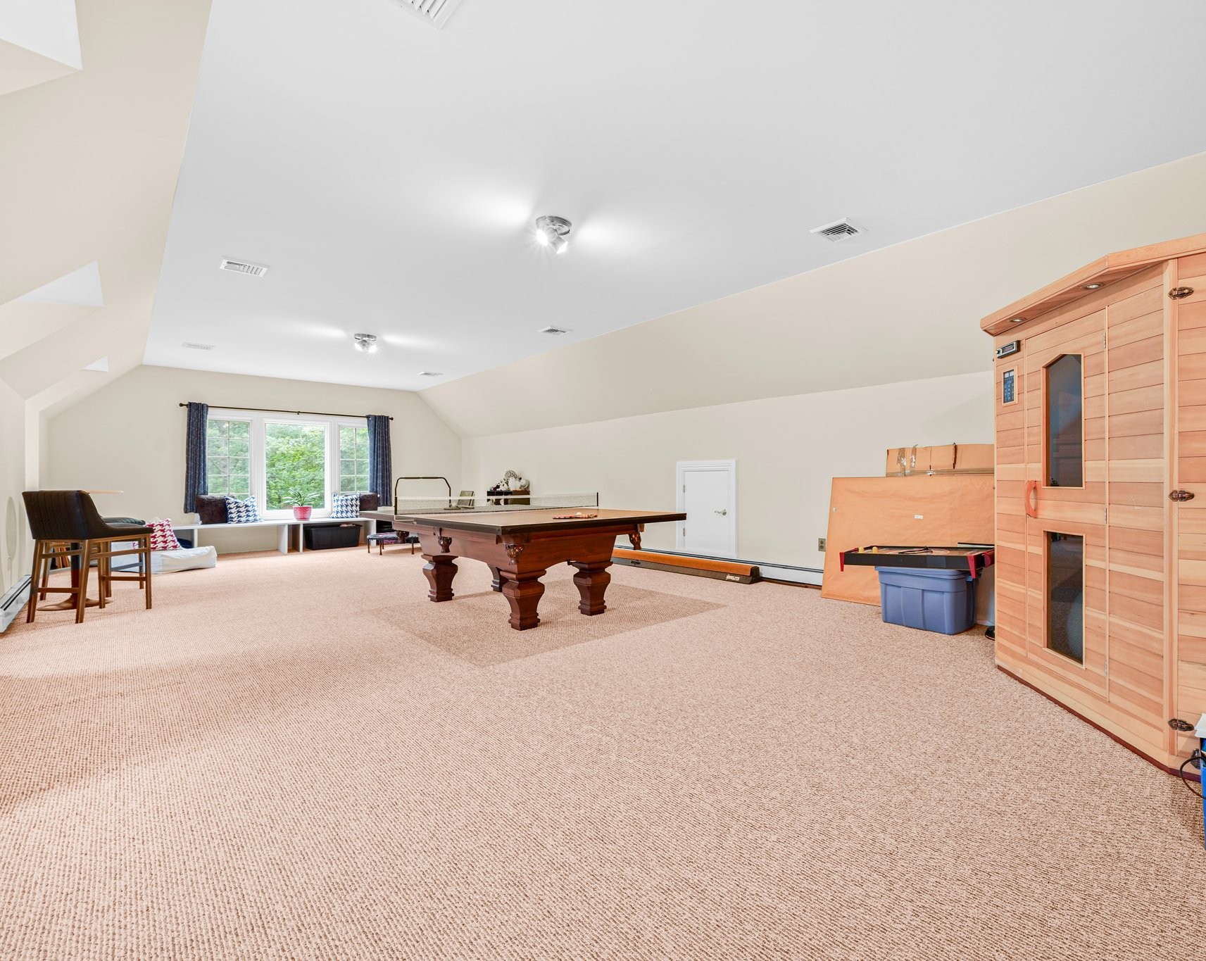 Kinnelon, New Jersey, 07405, United States, 6 Bedrooms Bedrooms, ,5 BathroomsBathrooms,Residential,For Sale,1983077