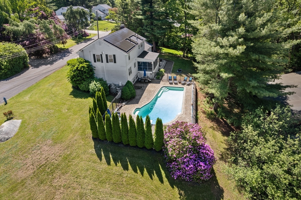 Framingham, Massachusetts, 01701, United States, 4 Bedrooms Bedrooms, ,3 BathroomsBathrooms,Residential,For Sale,1837542