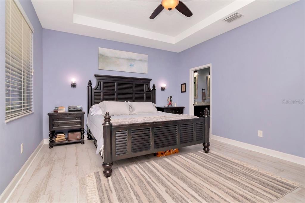 Bradenton, Florida, 34212, United States, 4 Bedrooms Bedrooms, ,4 BathroomsBathrooms,Residential,For Sale,1908693