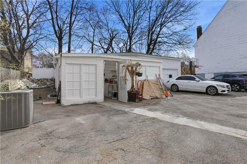 Woonsocket, Rhode Island, 02895, United States, 11 Bedrooms Bedrooms, ,5 BathroomsBathrooms,Residential,For Sale,2034207