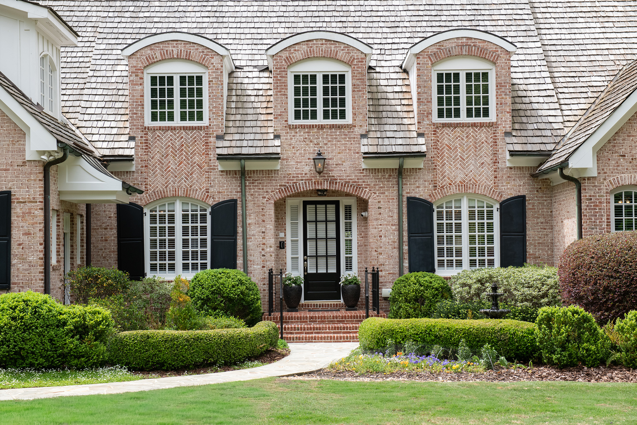  Magnificent Gated Vinings Estate Blends Elegance, Comfort and Lifestyle - 物件實景
