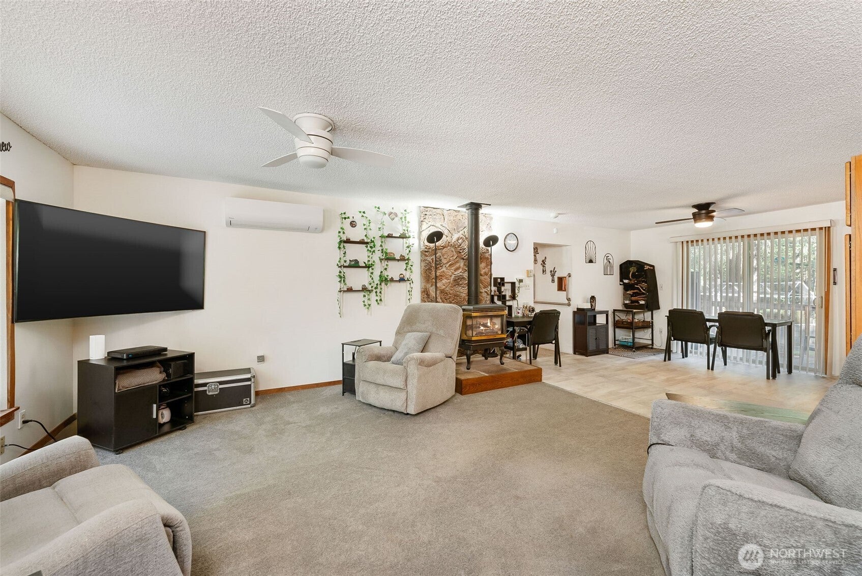 Port Orchard, Washington, 98367, United States, 3 Bedrooms Bedrooms, ,1 BathroomBathrooms,Residential,For Sale,1804600