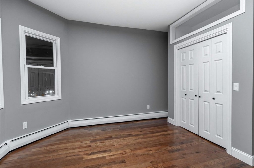 Fall River, Massachusetts, 02724, United States, 9 Bedrooms Bedrooms, ,3 BathroomsBathrooms,Residential,For Sale,1876927