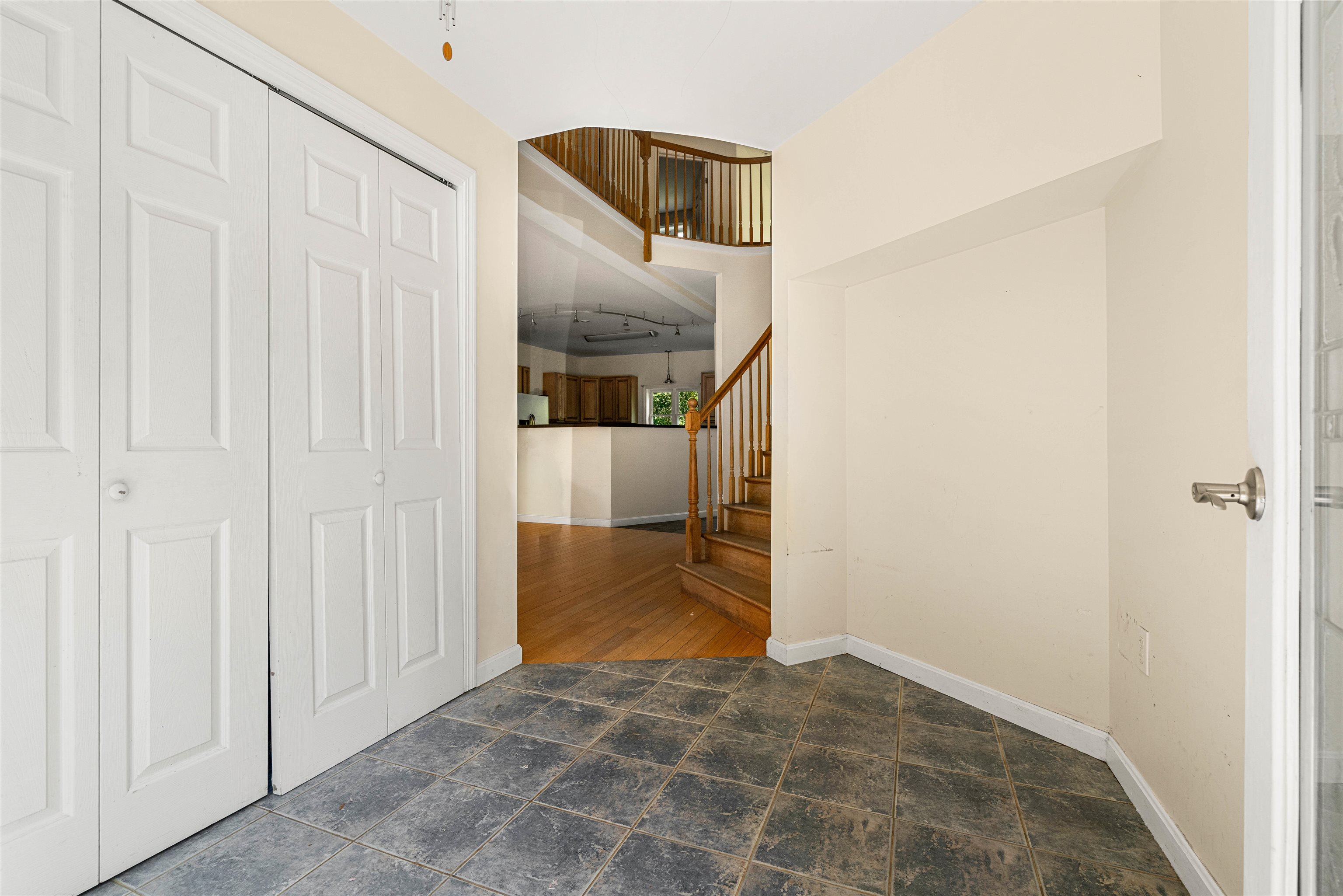 Dunbarton, New Hampshire, 03046, United States, 4 Bedrooms Bedrooms, ,3 BathroomsBathrooms,Residential,For Sale,1916855