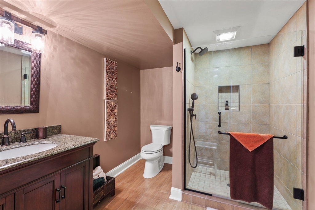 Westford, Massachusetts, 01886, United States, 3 Bedrooms Bedrooms, ,4 BathroomsBathrooms,Residential,For Sale,1923619