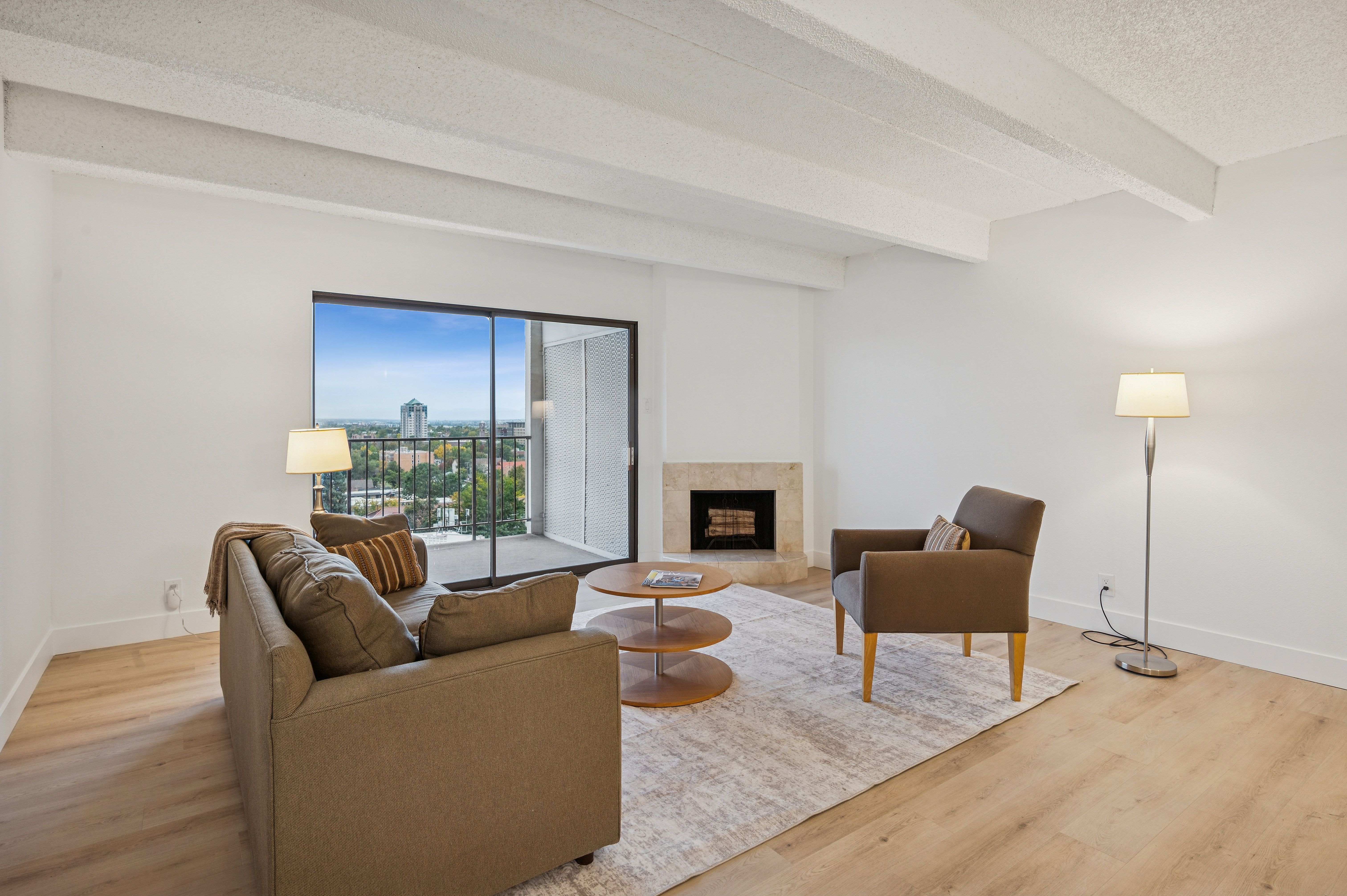  Stunning Mountain Views, Prime Loation & Unmatched Amenities - 物件實景