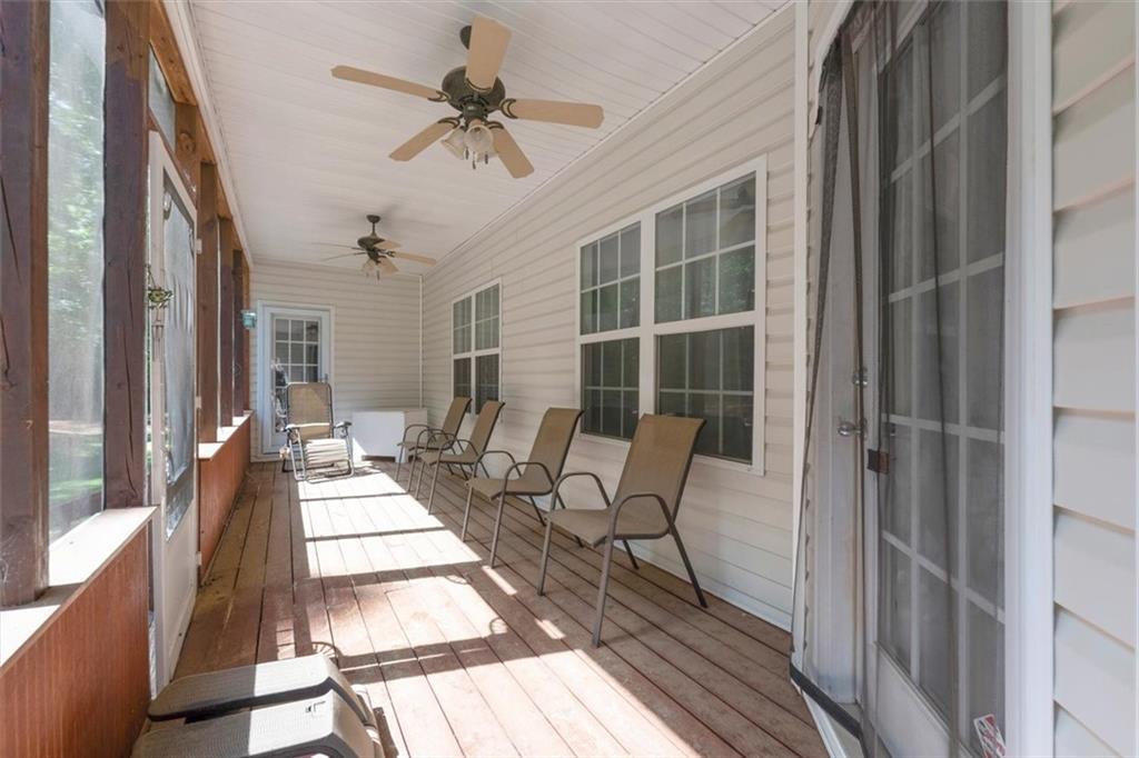 Commerce, Georgia, 30530, United States, 5 Bedrooms Bedrooms, ,4 BathroomsBathrooms,Residential,For Sale,1826945
