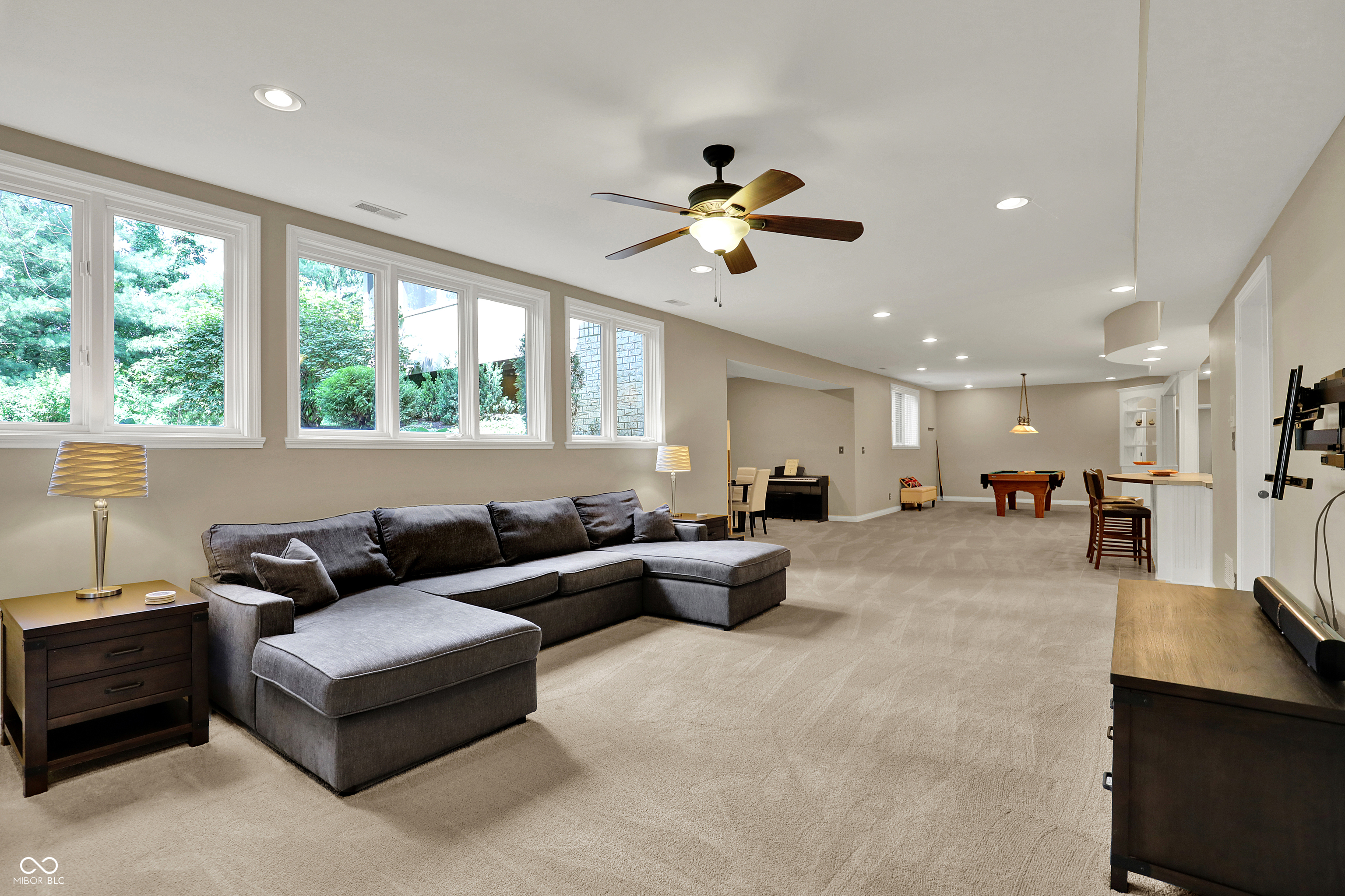 Zionsville, Indiana, 46077, United States, 5 Bedrooms Bedrooms, ,5 BathroomsBathrooms,Residential,For Sale,1978641