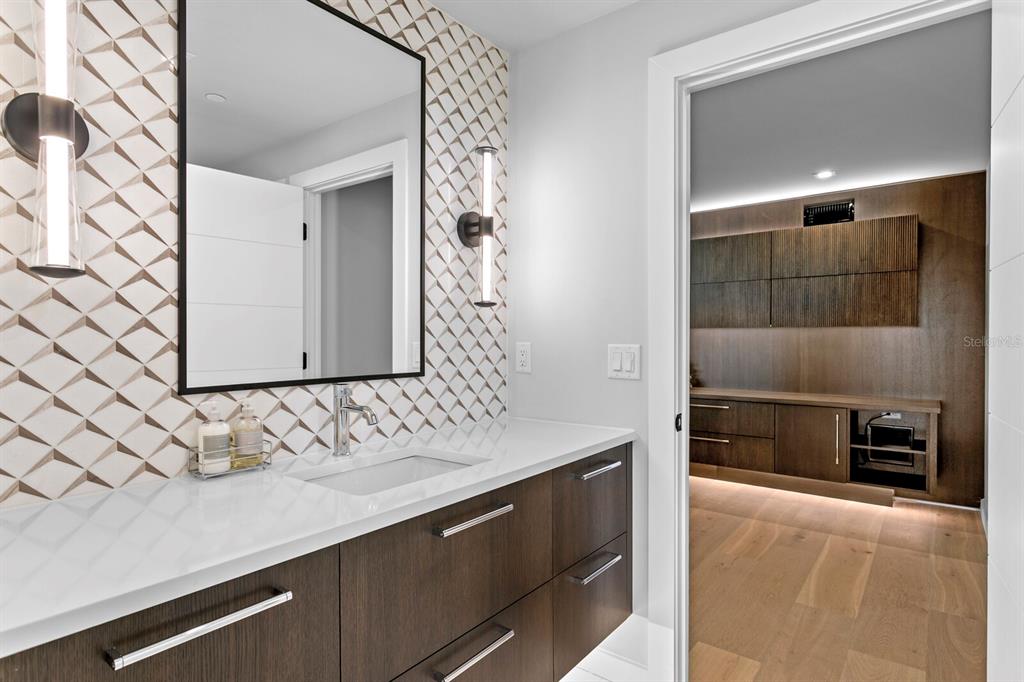 Indian Rocks Beach, Florida, 33785, United States, 8 Bedrooms Bedrooms, ,11 BathroomsBathrooms,Residential,For Sale,1997282