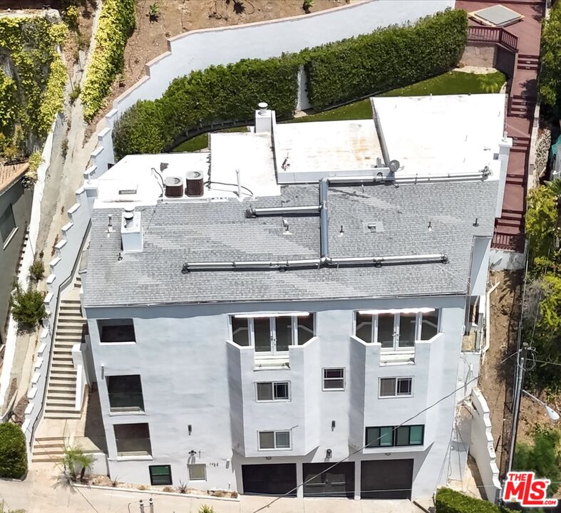 Beverly Hills, California, 90210, United States, 8 Bedrooms Bedrooms, ,3 BathroomsBathrooms,Residential,For Sale,1916732